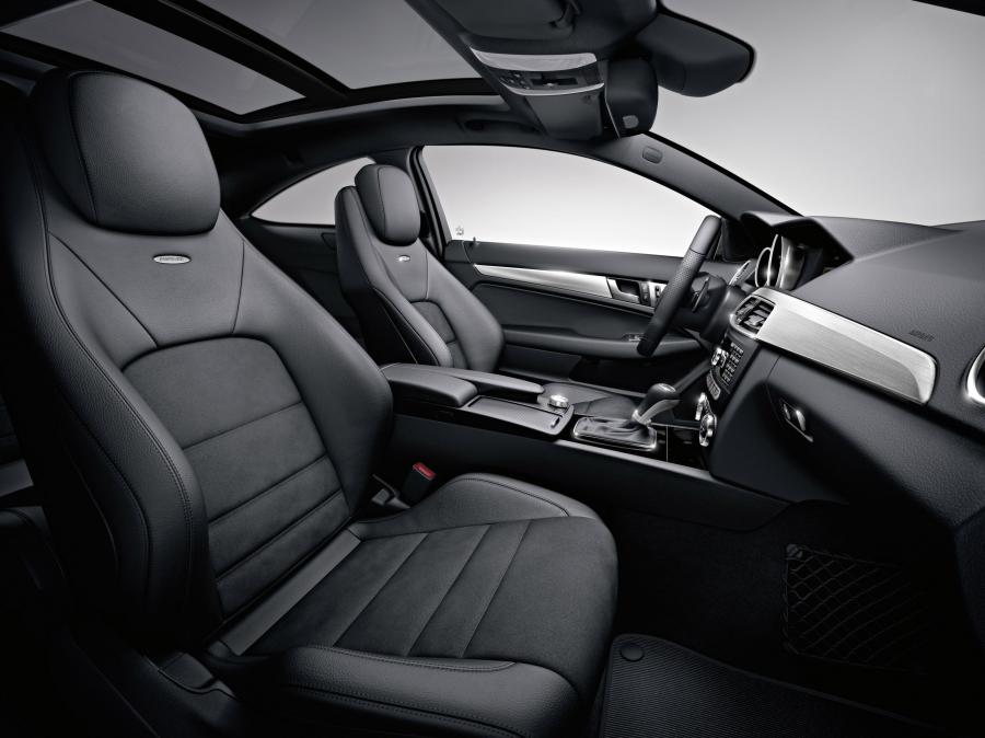  Mercedes-Benz C63 AMG Coupe 2012 года  (фото 82 из 113)